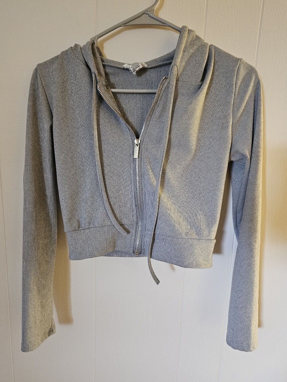 Women’s Light Gray Cropped Zip Hoodie Sweatshirt